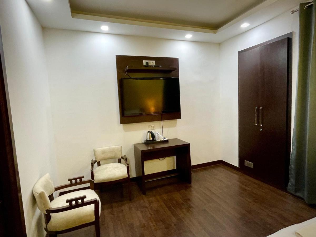 Lime Boutique B&B Gk-1 At Kailash Colony Metro , Greater Kailash Near Eros Hotel Nehru Place Yeni Delhi Dış mekan fotoğraf