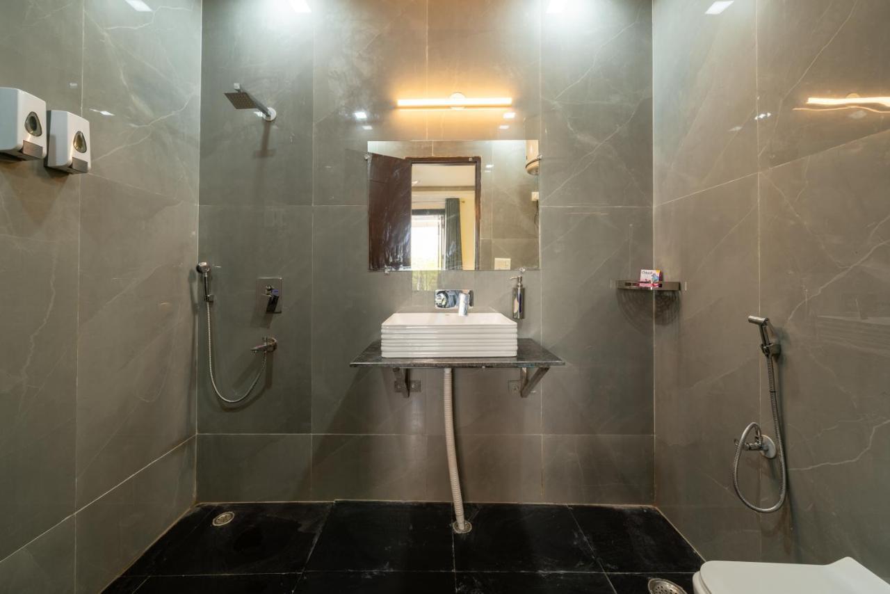 Lime Boutique B&B Gk-1 At Kailash Colony Metro , Greater Kailash Near Eros Hotel Nehru Place Yeni Delhi Dış mekan fotoğraf